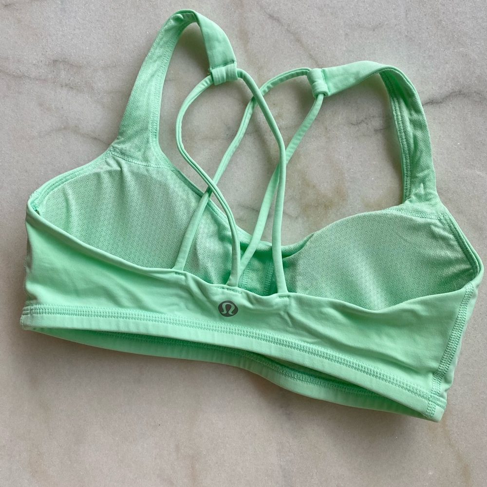 Mint colored Lululemon sports bra